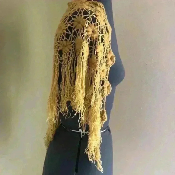 Vtg Wool nylon flower handcrochet mustard yellow shawl scarf - Picture 6 of 8